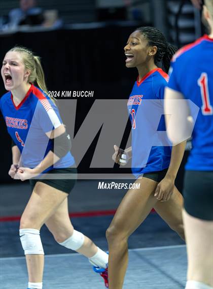 Thumbnail 3 in Hoover vs. Wayne (WVSSAC Class AAA Quarterfinal) photogallery.