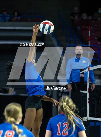 Thumbnail 3 in Hoover vs. Wayne (WVSSAC Class AAA Quarterfinal) photogallery.