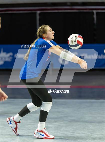 Thumbnail 2 in Hoover vs. Wayne (WVSSAC Class AAA Quarterfinal) photogallery.