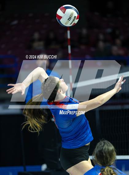 Thumbnail 1 in Hoover vs. Wayne (WVSSAC Class AAA Quarterfinal) photogallery.