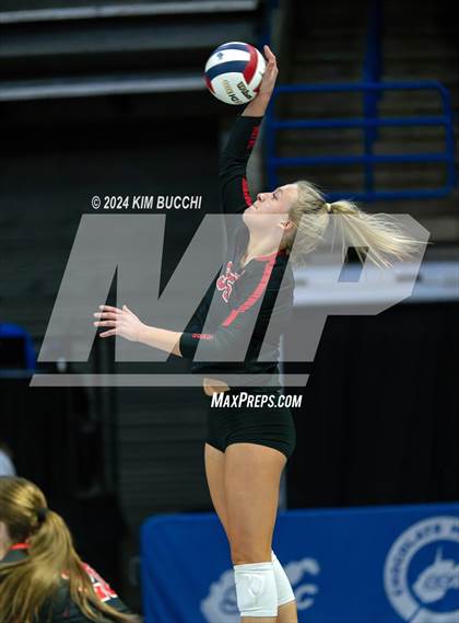 Thumbnail 2 in Hoover vs. Wayne (WVSSAC Class AAA Quarterfinal) photogallery.