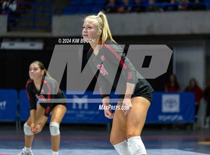 Thumbnail 1 in Hoover vs. Wayne (WVSSAC Class AAA Quarterfinal) photogallery.