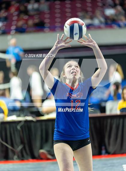 Thumbnail 2 in Hoover vs. Wayne (WVSSAC Class AAA Quarterfinal) photogallery.