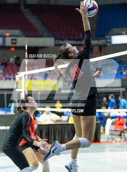 Thumbnail 3 in Hoover vs. Wayne (WVSSAC Class AAA Quarterfinal) photogallery.