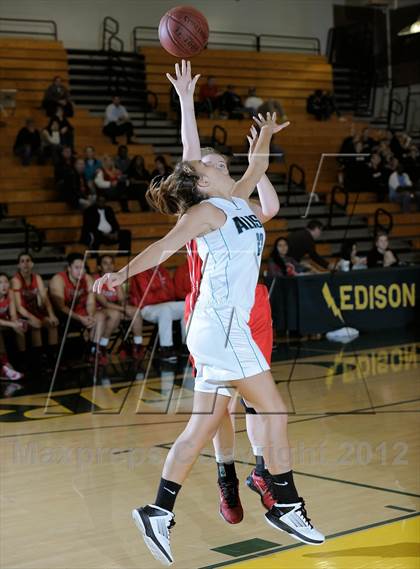 Thumbnail 2 in Aliso Niguel vs Redondo Union (Larry Doyle OC Championships) photogallery.