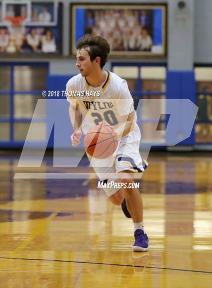Thumbnail 2 in Wylie vs Life Waxahachie (UIL 4A Area Playoff) photogallery.