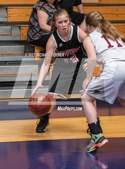 Thumbnail 3 in Hayfork vs. Big Valley CIF NS D7 Final photogallery.