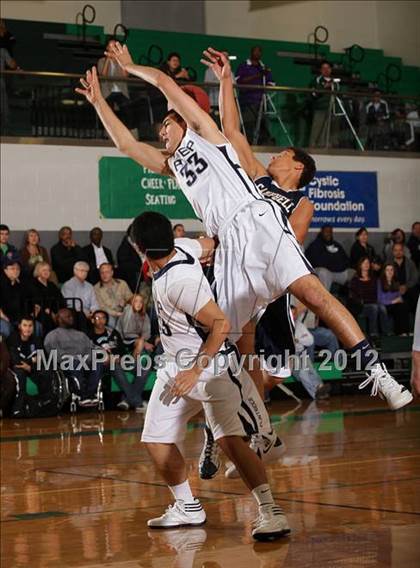 Thumbnail 1 in Flintridge Prep vs. Campbell Hall (Providence Cystic Fibrosis Benefit) photogallery.