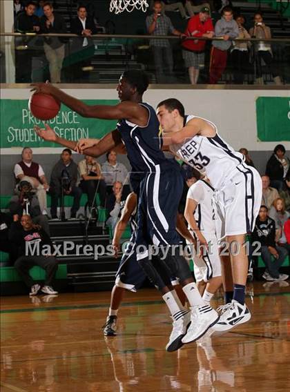 Thumbnail 2 in Flintridge Prep vs. Campbell Hall (Providence Cystic Fibrosis Benefit) photogallery.