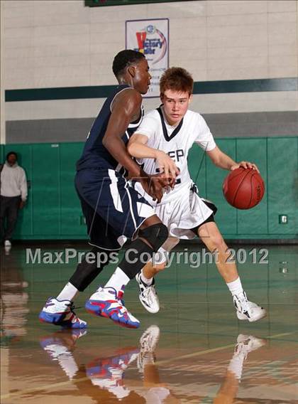 Thumbnail 3 in Flintridge Prep vs. Campbell Hall (Providence Cystic Fibrosis Benefit) photogallery.