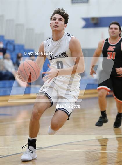 Thumbnail 1 in Amanda-Clearcreek vs Granville photogallery.