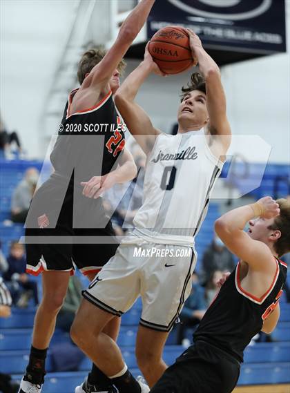 Thumbnail 1 in Amanda-Clearcreek vs Granville photogallery.