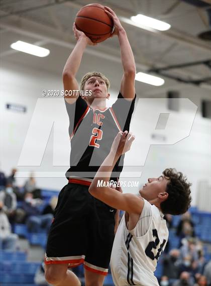 Thumbnail 2 in Amanda-Clearcreek vs Granville photogallery.
