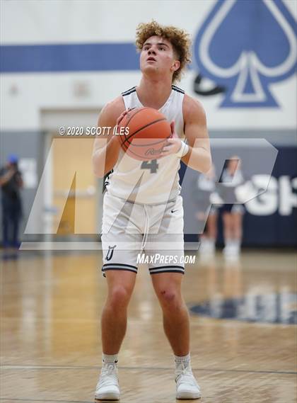 Thumbnail 3 in Amanda-Clearcreek vs Granville photogallery.