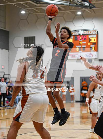 Thumbnail 3 in Caldwell vs Smithville photogallery.