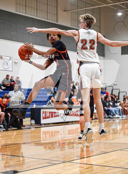 Thumbnail 3 in Caldwell vs Smithville photogallery.
