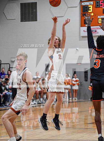 Thumbnail 3 in Caldwell vs Smithville photogallery.