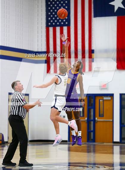 Thumbnail 2 in Munday @ Perrin-Whitt photogallery.