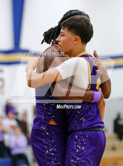 Thumbnail 2 in Munday @ Perrin-Whitt photogallery.