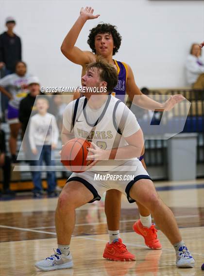 Thumbnail 3 in Munday @ Perrin-Whitt photogallery.