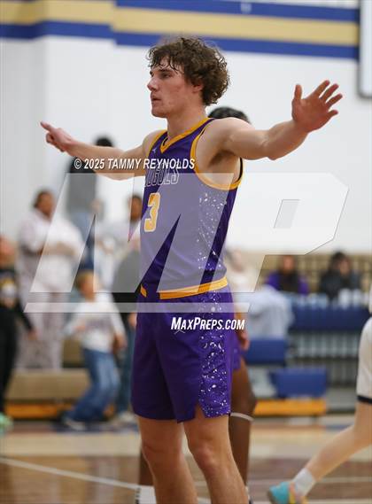 Thumbnail 1 in Munday @ Perrin-Whitt photogallery.