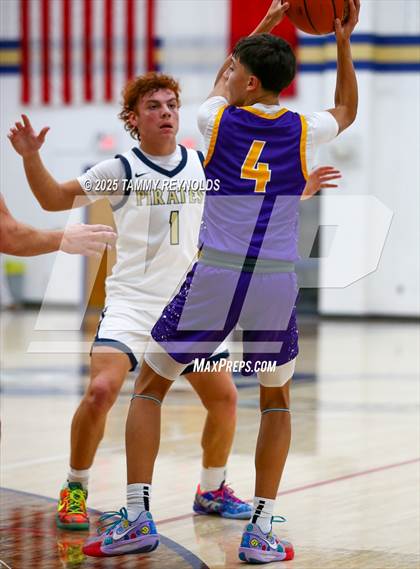 Thumbnail 2 in Munday @ Perrin-Whitt photogallery.