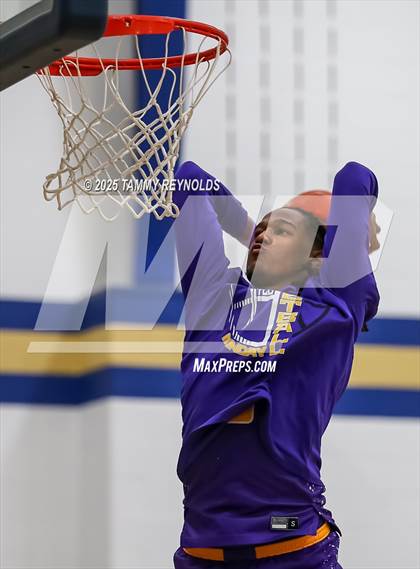 Thumbnail 1 in Munday @ Perrin-Whitt photogallery.