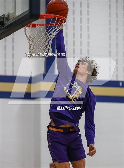 Thumbnail 3 in Munday @ Perrin-Whitt photogallery.