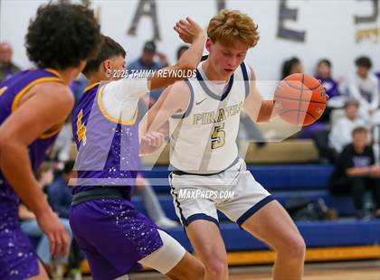 Thumbnail 1 in Munday @ Perrin-Whitt photogallery.