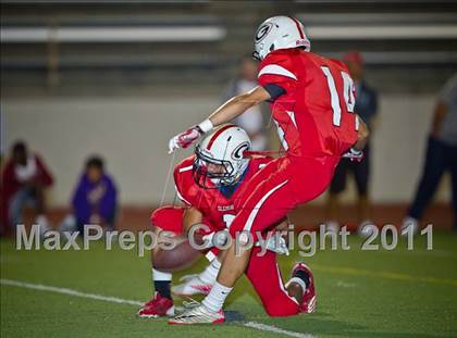 Thumbnail 2 in Glendora vs. Lynwood photogallery.