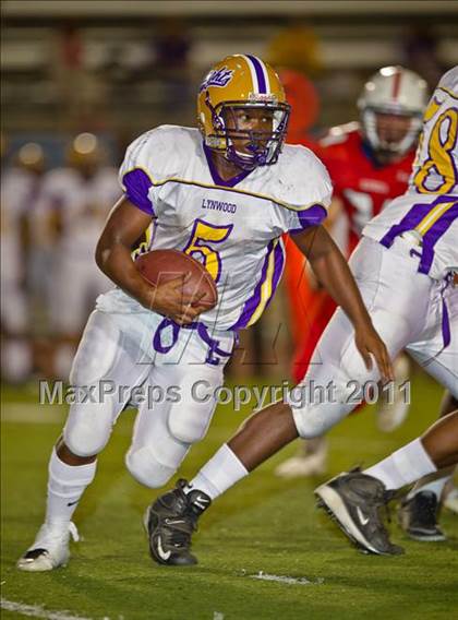 Thumbnail 1 in Glendora vs. Lynwood photogallery.