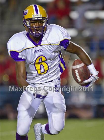 Thumbnail 2 in Glendora vs. Lynwood photogallery.