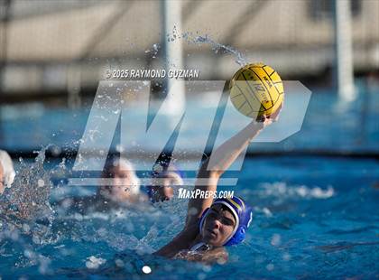 Thumbnail 2 in Arroyo Grande vs. Clovis photogallery.