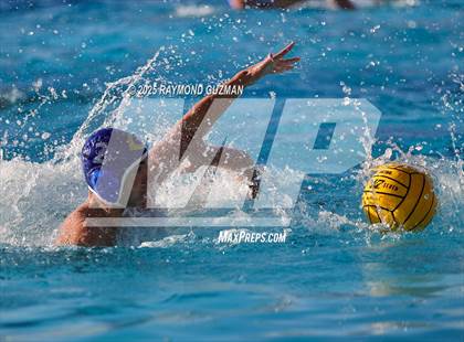 Thumbnail 2 in Arroyo Grande vs. Clovis photogallery.