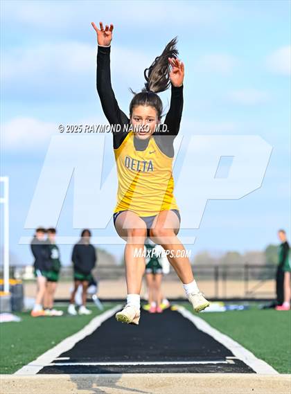 Thumbnail 2 in Pendleton Heights at Delta (Long Jump) photogallery.