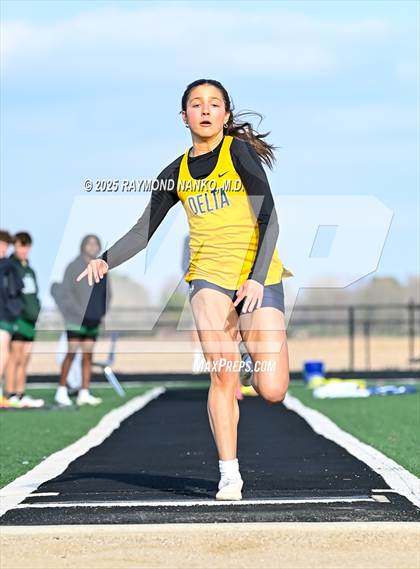 Thumbnail 2 in Pendleton Heights at Delta (Long Jump) photogallery.