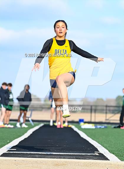 Thumbnail 1 in Pendleton Heights at Delta (Long Jump) photogallery.