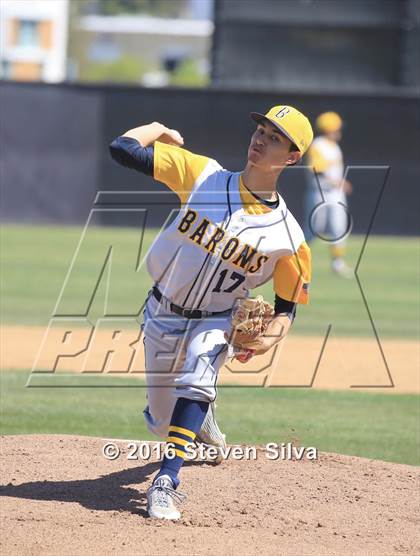 Thumbnail 3 in Bonita Vista vs. Vista (66th Annual SD Lions Tournament Premier Division Semifinal) photogallery.