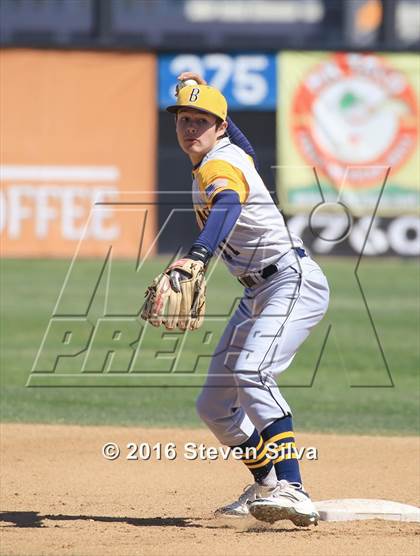 Thumbnail 3 in Bonita Vista vs. Vista (66th Annual SD Lions Tournament Premier Division Semifinal) photogallery.