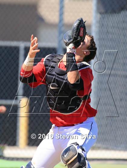 Thumbnail 2 in Bonita Vista vs. Vista (66th Annual SD Lions Tournament Premier Division Semifinal) photogallery.