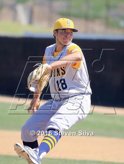 Thumbnail 2 in Bonita Vista vs. Vista (66th Annual SD Lions Tournament Premier Division Semifinal) photogallery.