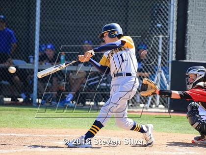 Thumbnail 2 in Bonita Vista vs. Vista (66th Annual SD Lions Tournament Premier Division Semifinal) photogallery.