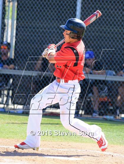 Thumbnail 2 in Bonita Vista vs. Vista (66th Annual SD Lions Tournament Premier Division Semifinal) photogallery.