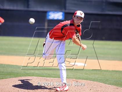 Thumbnail 2 in Bonita Vista vs. Vista (66th Annual SD Lions Tournament Premier Division Semifinal) photogallery.