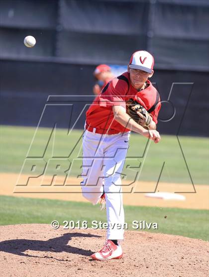 Thumbnail 3 in Bonita Vista vs. Vista (66th Annual SD Lions Tournament Premier Division Semifinal) photogallery.