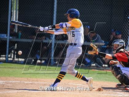 Thumbnail 2 in Bonita Vista vs. Vista (66th Annual SD Lions Tournament Premier Division Semifinal) photogallery.