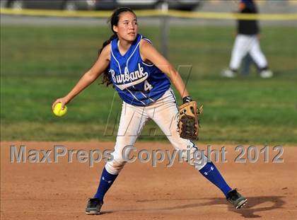 Thumbnail 1 in Burbank @ Charter Oak photogallery.