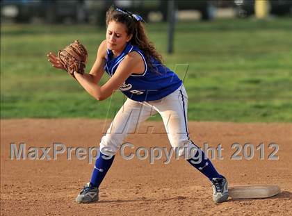Thumbnail 2 in Burbank @ Charter Oak photogallery.