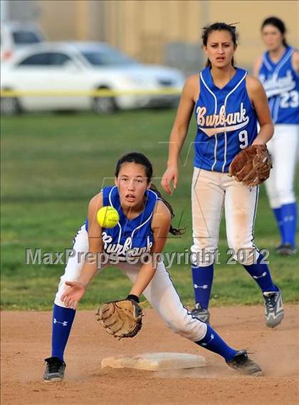 Thumbnail 3 in Burbank @ Charter Oak photogallery.