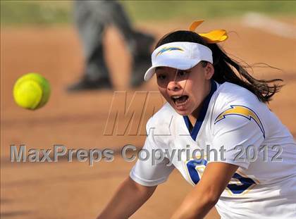 Thumbnail 1 in Burbank @ Charter Oak photogallery.